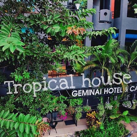 Geminai Hotel&Café Dong Hoi Extérieur photo
