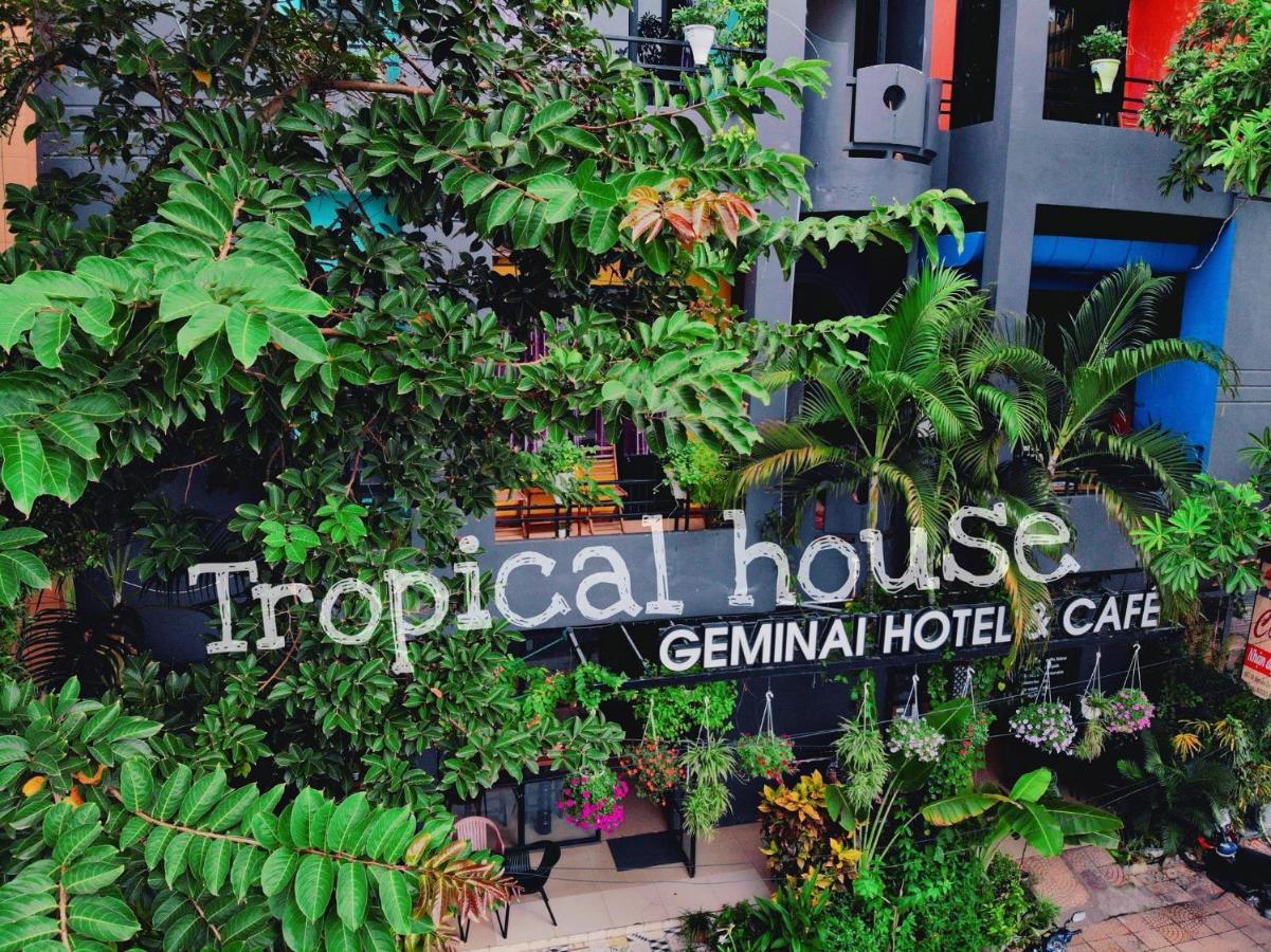 Geminai Hotel&Café Dong Hoi Extérieur photo